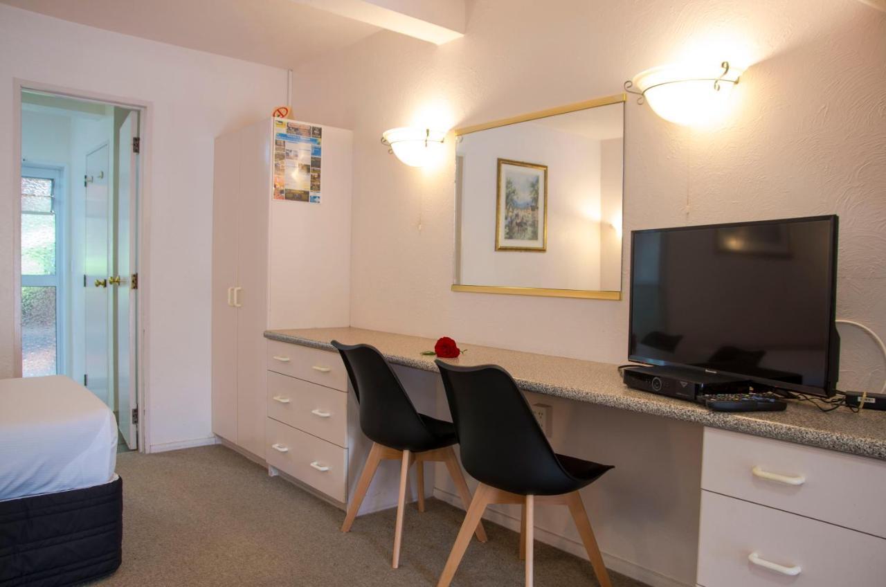 Midway Motel Роторуа Экстерьер фото